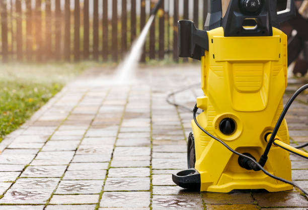 Best Pool Deck Cleaning in Harrington, DE
